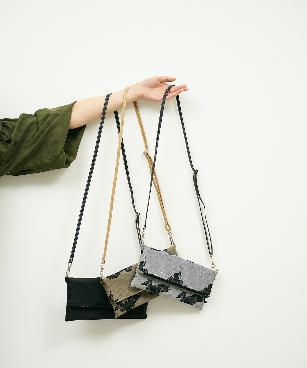 荷物が増えたら折り目を伸ばして使えるFlip bag 